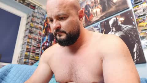 Snapshot of muscular_bear chatting on 05-18-26, 11:49 Chris online show from 05-18-26, 11:49
