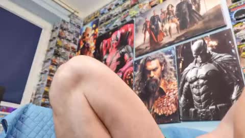 Snapshot of muscular_bear chatting on 05-30-26, 04:53 Chris online show from 05-30-26, 04:53