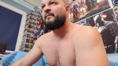 Snapshot of muscular_bear chatting on 06-02-26, 10:17 Chris online show from 06-02-26, 10:17