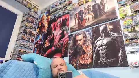 Snapshot of muscular_bear chatting on 06-29-26, 04:07 Chris online show from 06-29-26, 04:07