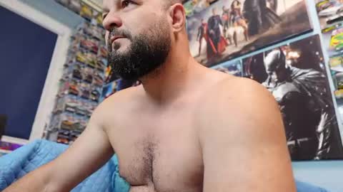 Snapshot of muscular_bear chatting on 07-22-26, 06:16 Chris online show from 07-22-26, 06:16