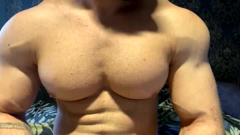 Snapshot of muscularjuggler chatting on 09-25-25, 05:00 muscularjuggler online show from 09-25-25, 05:00