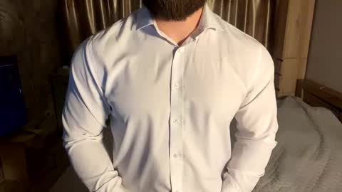 Snapshot of muscularjuggler chatting on 03-23-26, 04:11 muscularjuggler online show from 03-23-26, 04:11