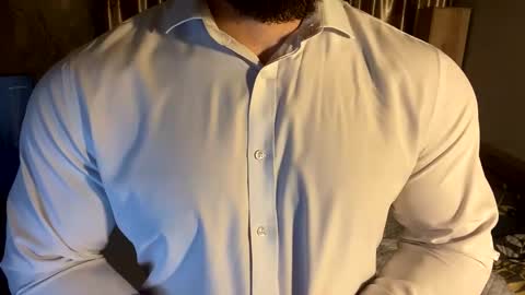 Snapshot of muscularjuggler chatting on 03-26-26, 04:34 muscularjuggler online show from 03-26-26, 04:34