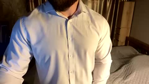 Snapshot of muscularjuggler chatting on 03-29-26, 02:06 muscularjuggler online show from 03-29-26, 02:06