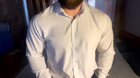 Snapshot of muscularjuggler chatting on 03-31-26, 02:35 muscularjuggler online show from 03-31-26, 02:35