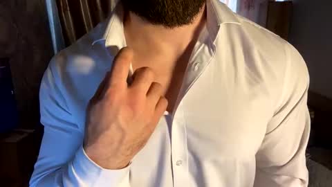 Snapshot of muscularjuggler chatting on 04-08-26, 01:38 muscularjuggler online show from 04-08-26, 01:38