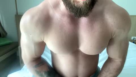 Snapshot of muscularjuggler chatting on 04-26-26, 04:10 muscularjuggler online show from 04-26-26, 04:10
