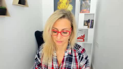 Diana online show from 11-23-25, 11:32