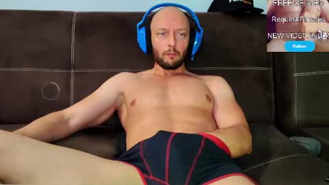 Snapshot of mushroomcouch chatting on 06-29-26, 10:10 mushroomcouch online show from 06-29-26, 10:10