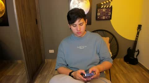 Snapshot of musicayluna chatting on 05-13-26, 03:48 VALENTINA Luna online show from 05-13-26, 03:48