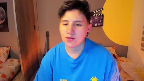 Snapshot of musicayluna chatting on 06-05-26, 01:56 VALENTINA Luna online show from 06-05-26, 01:56