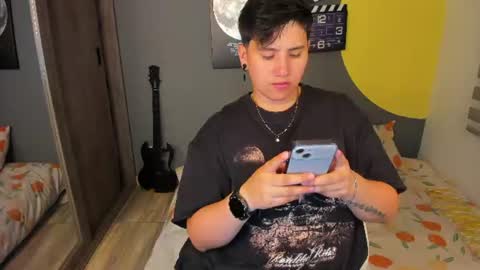 Snapshot of musicayluna chatting on 06-16-26, 03:09 VALENTINA Luna online show from 06-16-26, 03:09