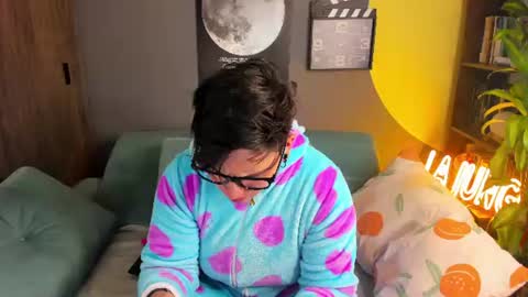 VALENTINA Luna  online show from 07-30-26, 02:21