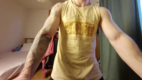 Snapshot of muslejoker chatting on 03-02-25, 02:00 musle joker online show from 03-02-25, 02:00