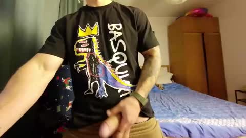 Snapshot of muslejoker chatting on 09-29-25, 09:47 musle joker online show from 09-29-25, 09:47