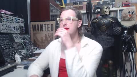 Muziknerd online show from 12-21-25, 07:48