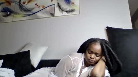 Snapshot of mwana69 chatting on 04-27-26, 07:01 mwana69 online show from 04-27-26, 07:01