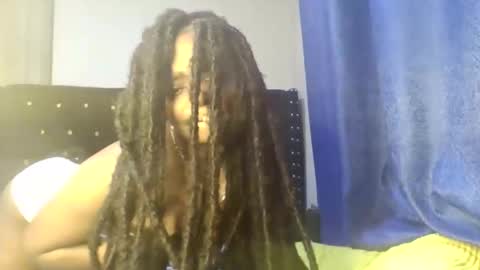 Snapshot of mwana69 chatting on 06-10-26, 12:11 mwana69 online show from 06-10-26, 12:11