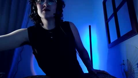 Mx. Anouk Divine online show from 12-23-25, 04:43