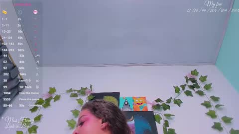 Sara IG   online show from 10-31-25, 09:32