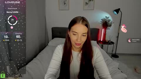 Snapshot of my_coco chatting on 12-07-24, 01:58 katie online show from 12-07-24, 01:58