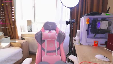 Emmy online show from 02-28-26, 09:21