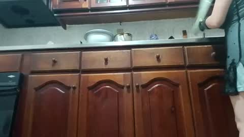     sara      i know you love me xoxox     online show from 09-26-25, 11:20