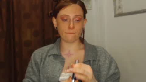     sara      i know you love me xoxox     online show from 10-22-25, 06:35