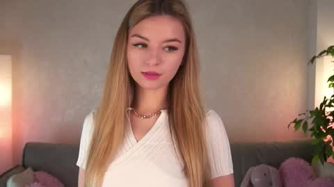 Polly online show from 02-04-26, 01:17