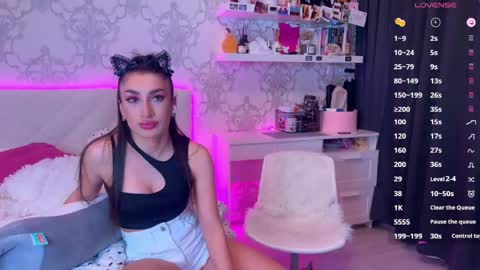 Naomi online show from 04-19-26, 06:07