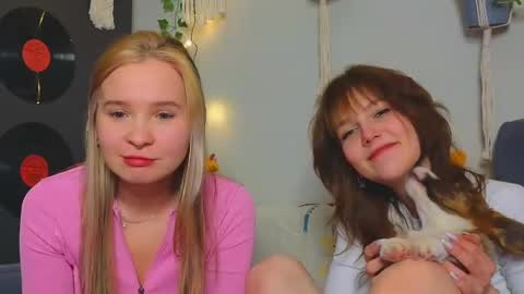 Snapshot of my_parisss chatting on 01-15-25, 04:32 PARIS online show from 01-15-25, 04:32