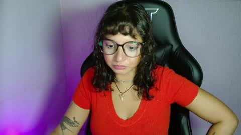 Snapshot of myamillor chatting on 05-25-26, 08:37 myamillor online show from 05-25-26, 08:37