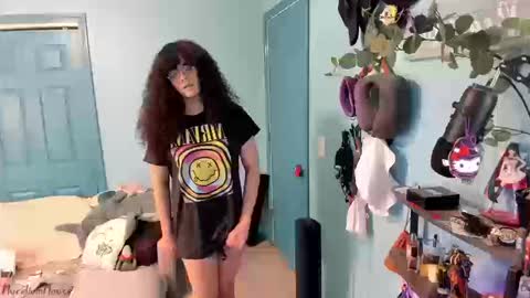 Grace online show from 09-13-25, 04:51