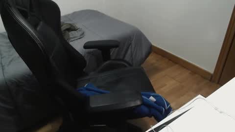 Snapshot of myhairymacho chatting on 01-08-25, 11:21 Juan OF myhairymacho online show from 01-08-25, 11:21