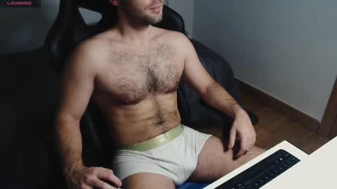 Snapshot of myhairymacho chatting on 02-28-25, 12:52 Juan OF myhairymacho online show from 02-28-25, 12:52