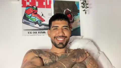 Snapshot of myke_esthetic chatting on 06-16-26, 04:48 Myke esthetic online show from 06-16-26, 04:48
