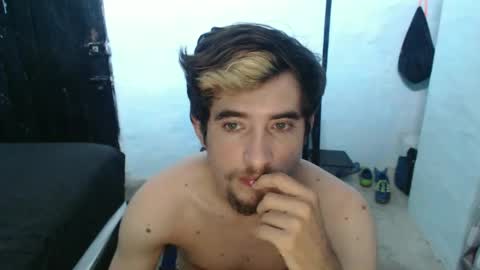 Snapshot of myke_xxx chatting on 12-05-24, 04:12 mike online show from 12-05-24, 04:12