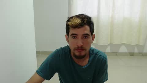 Snapshot of myke_xxx chatting on 12-16-24, 11:55 mike online show from 12-16-24, 11:55