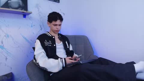 Snapshot of mykelcano chatting on 11-04-25, 05:45 Mykel online show from 11-04-25, 05:45