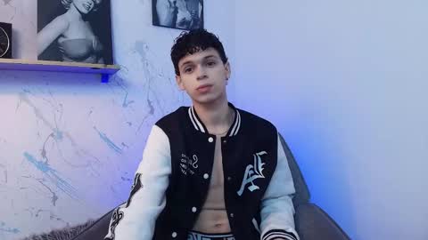 Snapshot of mykelcano chatting on 11-14-25, 03:00 Mykel online show from 11-14-25, 03:00