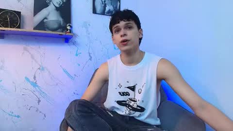 Snapshot of mykelcano chatting on 11-16-25, 04:34 Mykel online show from 11-16-25, 04:34