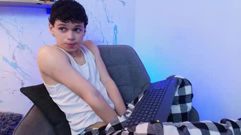 Snapshot of mykelcano chatting on 12-03-25, 03:10 Mykel online show from 12-03-25, 03:10