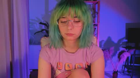 MylaFlores online show from 11-20-25, 06:02