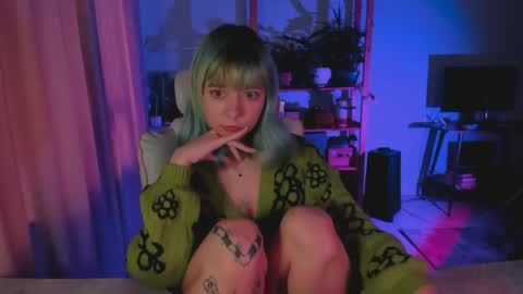 MylaFlores online show from 04-14-26, 02:39