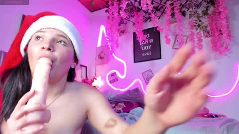 helen online show from 12-22-24, 08:27