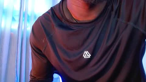 Mylo Wallace  online show from 12-04-25, 08:50