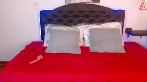 MYLU online show from 05-08-26, 01:49