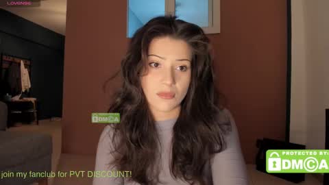 Snapshot of mymelisa chatting on 12-27-24, 10:12 hey its Mel online show from 12-27-24, 10:12