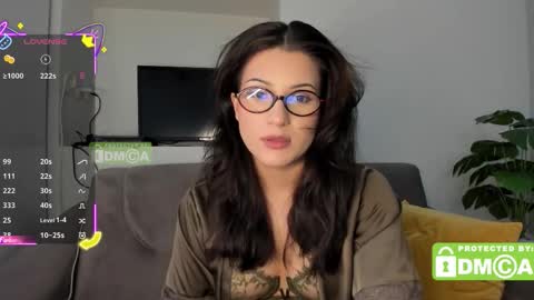 Snapshot of mymelisa chatting on 10-07-25, 08:00 hey its Mel online show from 10-07-25, 08:00